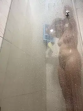 Snapshot of Iris_love18 chatting on February 23, 12:24 pm Iris love18 online show from February 23, 12:24 pm