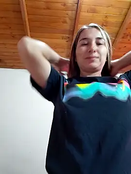 Snapshot of Iris_love18 chatting on March 20, 1:16 pm Iris love18 online show from March 20, 1:16 pm