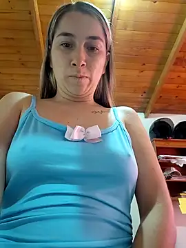 Snapshot of Iris_love18 chatting on March 26, 2:22 pm Iris love18 online show from March 26, 2:22 pm