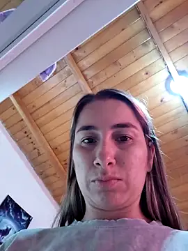 Snapshot of Iris_love18 chatting on June 9, 5:24 pm Iris love18 online show from June 9, 5:24 pm