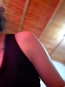 Snapshot of Iris_love18 chatting on June 11, 1:09 pm Iris love18 online show from June 11, 1:09 pm