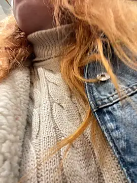 NadiraNoor online show from December 12, 7:04 pm