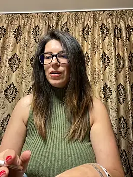 NadiraNoor online show from May 31, 8:32 pm