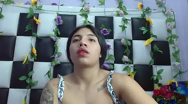 Snapshot of arianaa_tompsoon chatting on January 28, 9:30 am arianaa tompsoon online show from January 28, 9:30 am