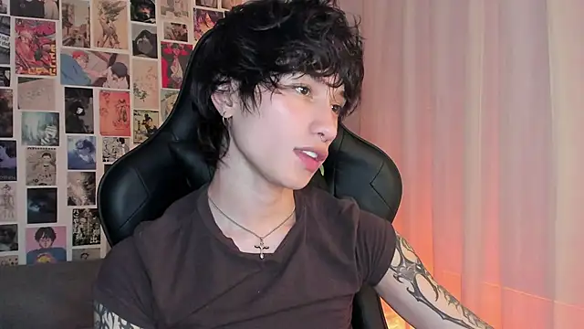 liamelf online show from December 17, 6:13 am