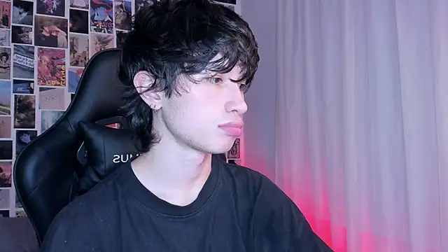 liamelf online show from February 25, 5:19 am