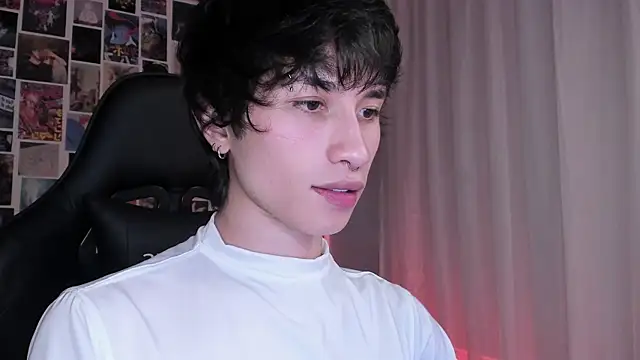 liamelf online show from March 8, 1:50 am