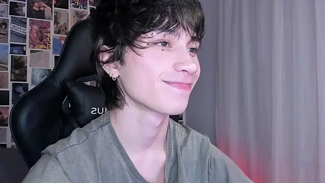 liamelf online show from March 23, 5:00 am