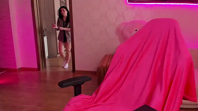 EmmaKot online show from February 5, 6:29 am