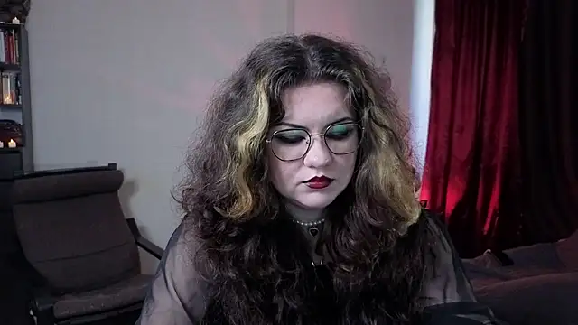 Laura Karamazov online show from September 27, 9:47 am