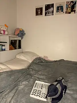 milkyhonybaby online show from September 25, 1:15 pm