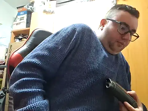 Javier bear online show from December 24, 3:05 pm