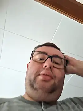 Javier bear online show from November 10, 8:57 am