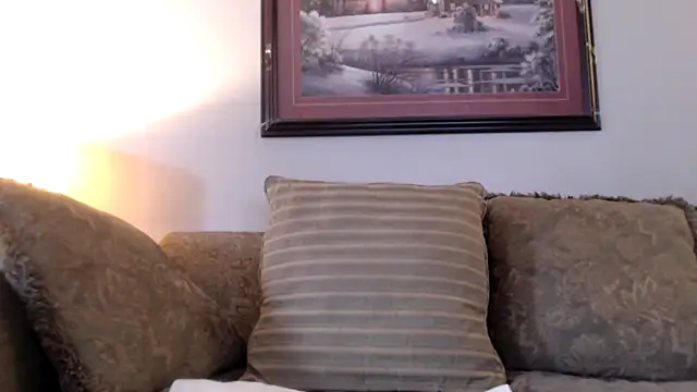 LexxiLeeds online show from November 3, 5:14 pm