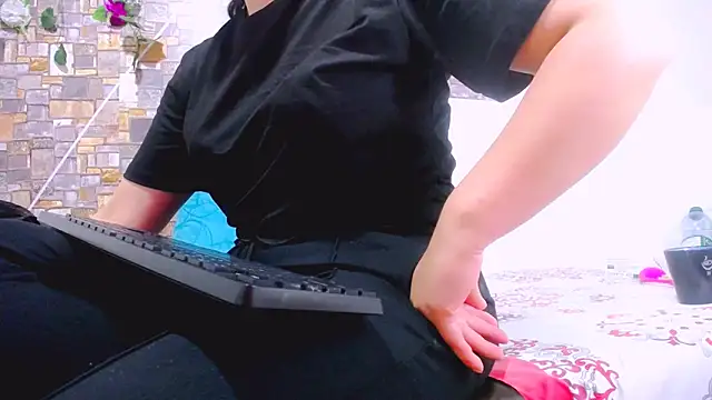 MaidenGame online show from September 15, 3:56 pm