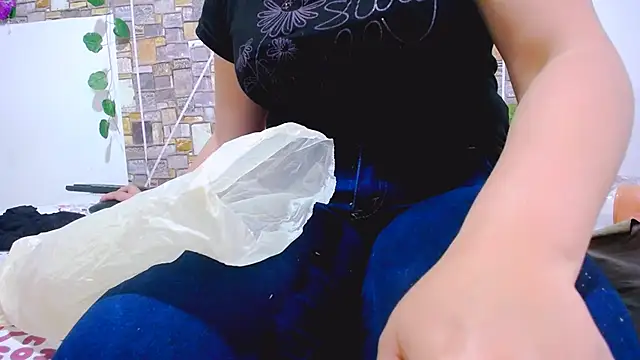 MaidenGame online show from September 26, 3:38 pm