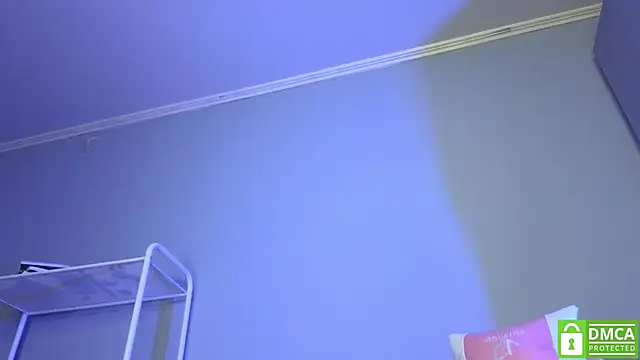 mollymila online show from December 14, 1:49 pm