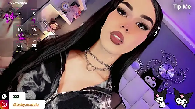 kimMaddiee online show from September 24, 6:06 am