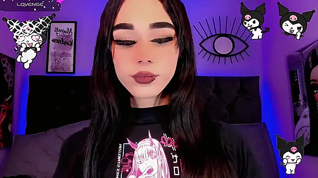 kimMaddiee online show from October 3, 6:10 am