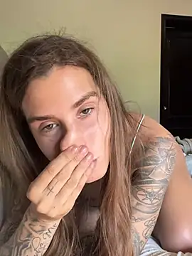 EmiliaCatalina online show from January 20, 7:14 pm