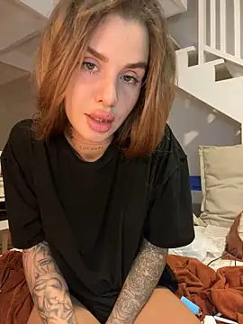 EmiliaCatalina online show from February 7, 3:34 am