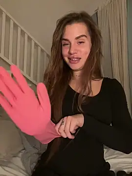 EmiliaCatalina online show from March 8, 11:18 pm