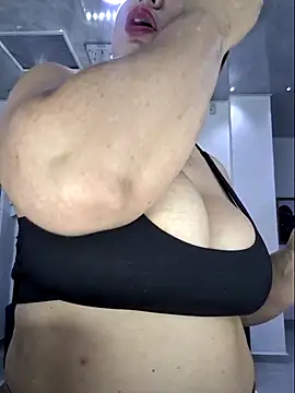 laura bassi online show from November 10, 3:16 am