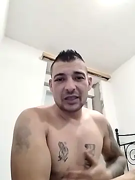 Snapshot of Zoltanioan26 chatting on October 31, 10:44 pm Zoltanioan26 online show from October 31, 10:44 pm