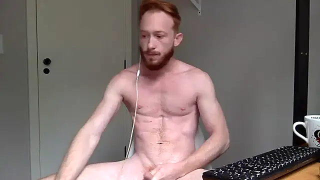 Snapshot of Smoker_Ginger chatting on December 4, 12:25 pm Smoker Ginger online show from December 4, 12:25 pm