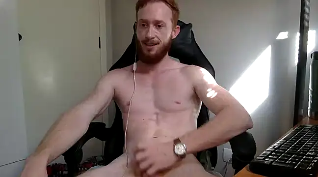 Snapshot of Smoker_Ginger chatting on January 28, 7:21 pm Smoker Ginger online show from January 28, 7:21 pm