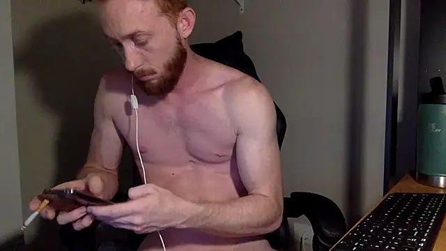 Snapshot of Smoker_Ginger chatting on March 10, 1:23 am Smoker Ginger online show from March 10, 1:23 am