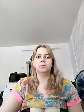 Lady nice cat online show from January 16, 3:56 am