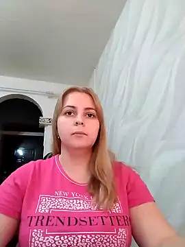 Lady nice cat online show from January 18, 10:28 am
