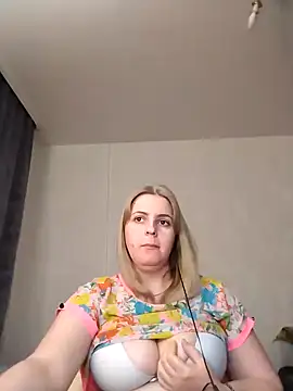 Lady nice cat online show from January 28, 12:11 pm
