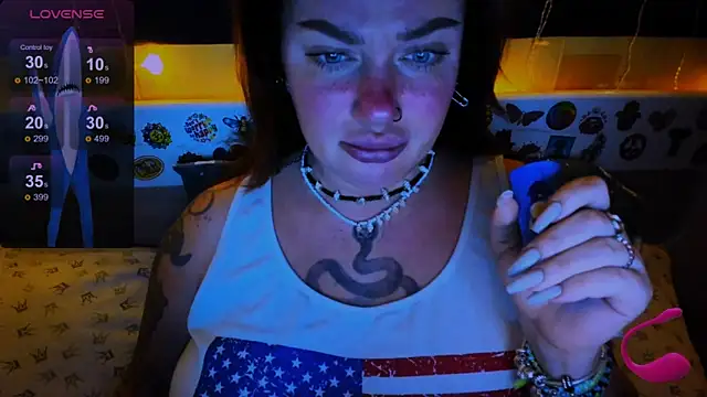 EllieOz online show from January 12, 6:05 pm