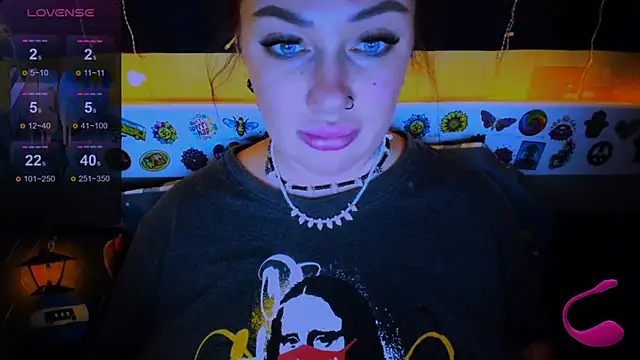 EllieOz online show from March 11, 4:07 pm