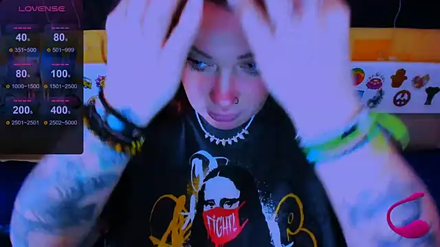 EllieOz online show from March 21, 1:56 pm