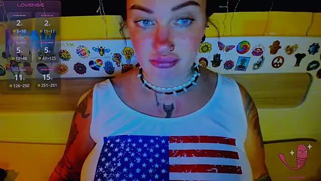 EllieOz online show from September 22, 6:21 pm