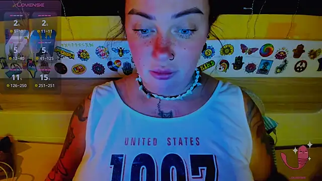 EllieOz online show from September 27, 5:40 pm