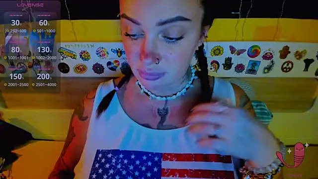 EllieOz online show from October 9, 5:55 pm