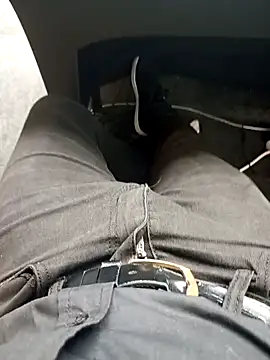 Snapshot of Edwin-74 chatting on April 7, 6:14 am Edwin-74 online show from April 7, 6:14 am