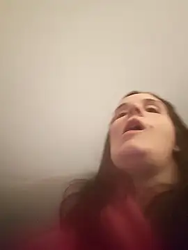 Snapshot of LauraBaby chatting on February 21, 6:42 pm LauraBaby online show from February 21, 6:42 pm