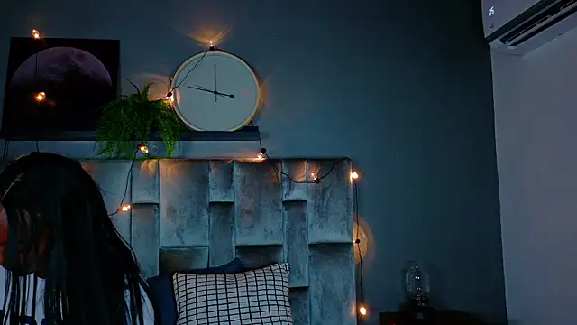 nahomi campbell online show from September 24, 7:39 pm