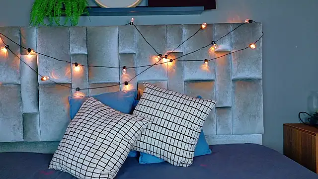 nahomi campbell online show from February 27, 7:36 pm