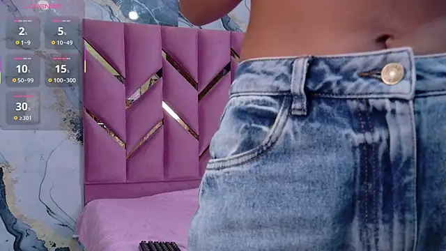 daddyissuesss  online show from January 7, 7:38 pm