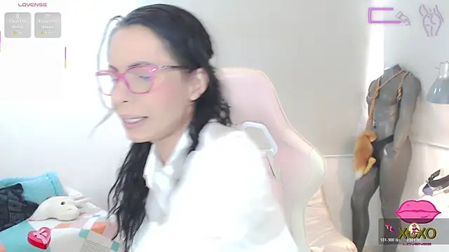 sasha mom69  online show from October 19, 3:01 pm