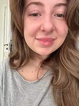 curvyflawless online show from March 6, 8:44 am