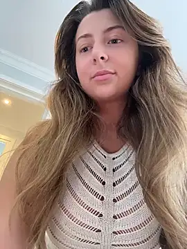 curvyflawless online show from July 4, 7:47 am