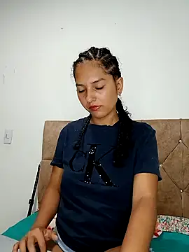 Snapshot of Sabrina-Salemi chatting on December 14, 12:55 am Sabrina-Salemi online show from December 14, 12:55 am