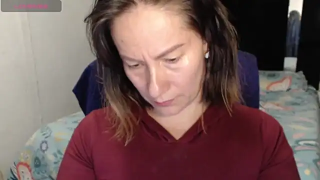 Snapshot of CATRINA-83 chatting on April 17, 10:57 pm CATRINA-83 online show from April 17, 10:57 pm